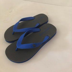 *BRAND NEW* abercrombie kids shoes flip flops size 5